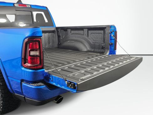 New 2026 RAM 1500 Big Horn AWD/4WD image 17
