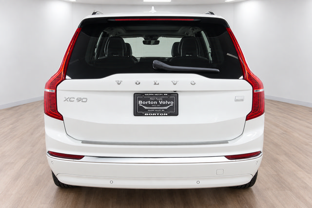 Certified 2024 Volvo XC90 T8 Plus w/ Protection Package Premier AWD/4WD image 4