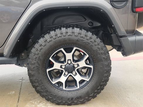 Used 2021 Jeep Wrangler Unlimited Rubicon AWD/4WD image 32