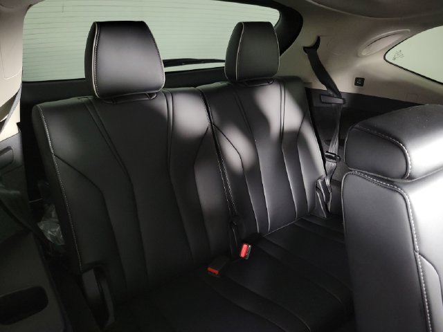 Used 2023 Acura MDX w/ Advance Package AWD/4WD image 16