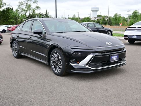 Certified 2025 Hyundai Sonata SEL image 4