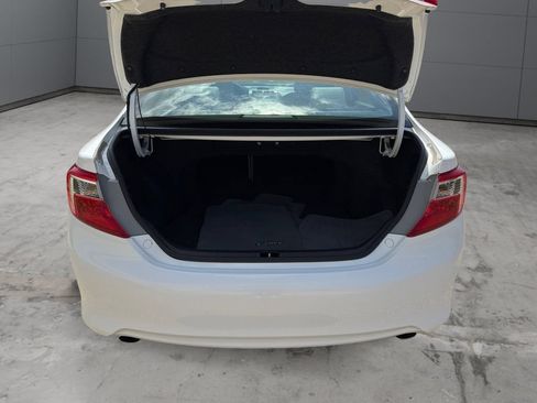 Used 2012 Toyota Camry XLE FWD image 19