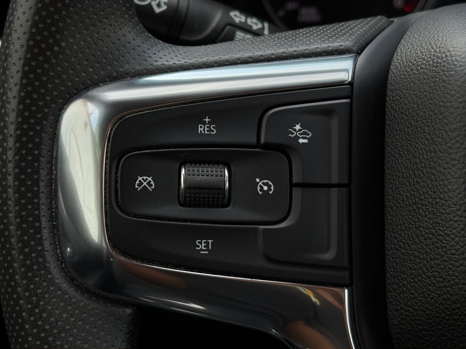 Used 2024 Chevrolet Blazer LT w/ Convenience Package FWD image 27