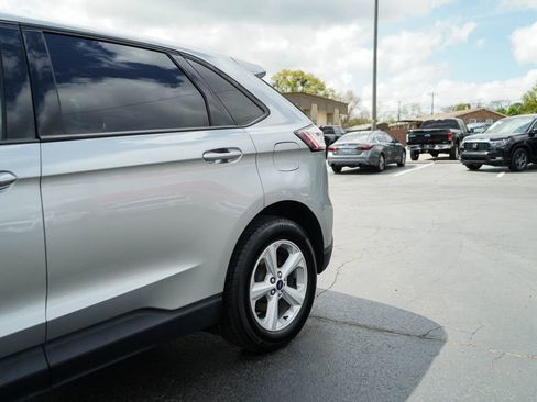 Used 2020 Ford Edge SE image 15
