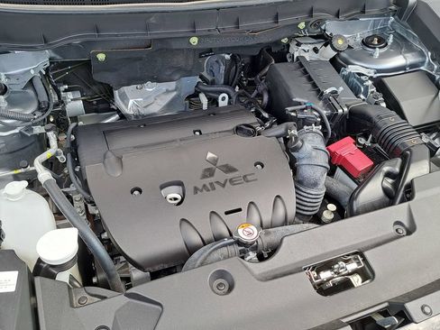 Used 2025 Mitsubishi Outlander Sport SE AWD/4WD image 16