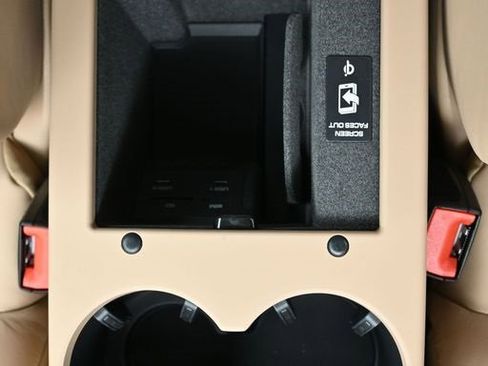 New 2026 Porsche Macan image 25