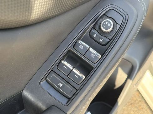 Used 2021 Subaru Forester Touring w/ Popular Package #2 image 21