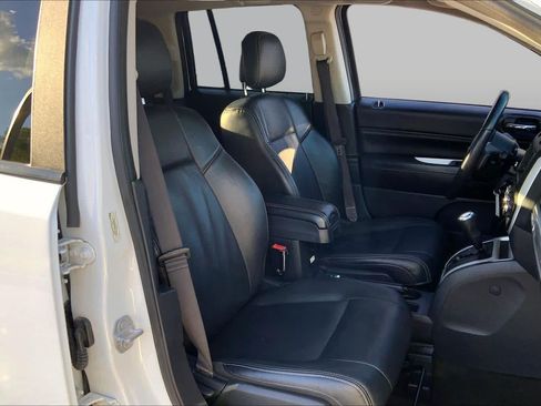 Used 2016 Jeep Compass High Altitude AWD/4WD image 9