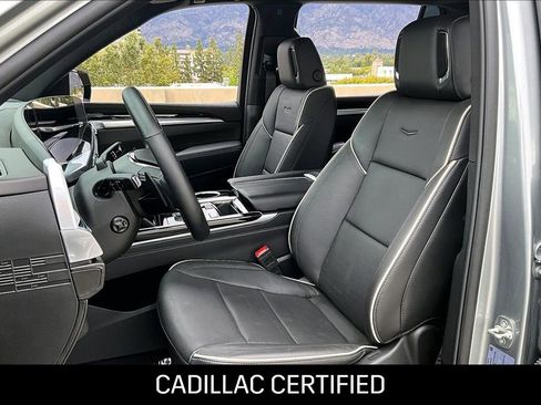 Used 2025 Cadillac Escalade ESV Sport w/ Touring Package AWD/4WD image 10