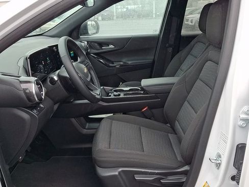 Used 2026 Chevrolet Equinox LT FWD image 10