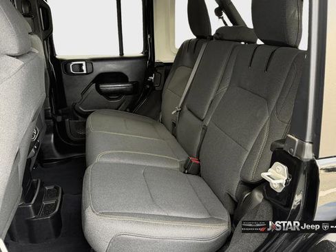 Used 2024 Jeep Wrangler Unlimited w/ LED Headlamp & Fog Lamp Group image 18