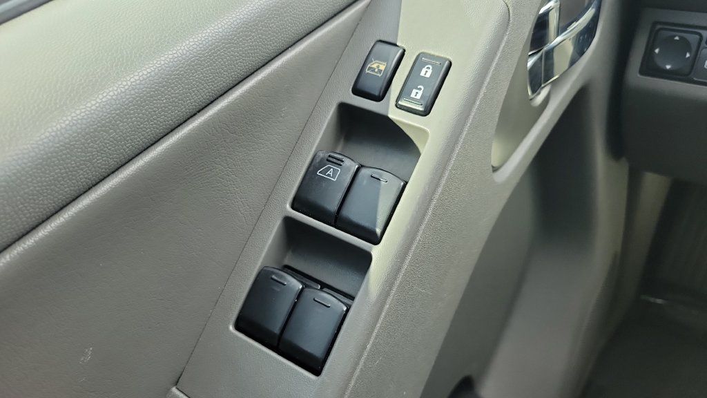 Used 2019 Nissan Frontier SL RWD image 19