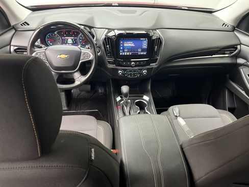 Certified 2021 Chevrolet Traverse LT w/ LPO, Floor Liner Package AWD/4WD image 4