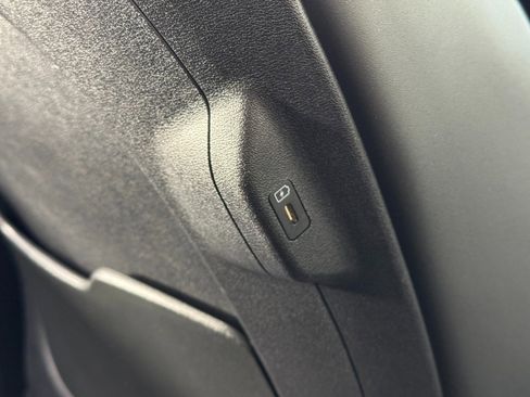 Used 2022 Kia EV6 Wind image 34