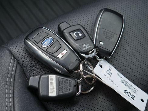 Used 2019 Subaru Legacy 3.6R Limited w/ Popular Package #2A image 36