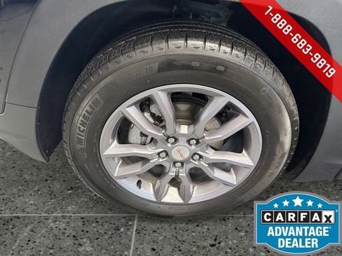 Used 2023 GMC Terrain SLT w/ Infotainment Package II image 25