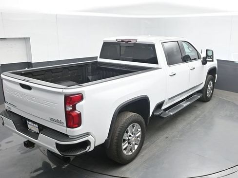 Used 2024 Chevrolet Silverado 2500 High Country w/ High Country Premium Package AWD/4WD image 41