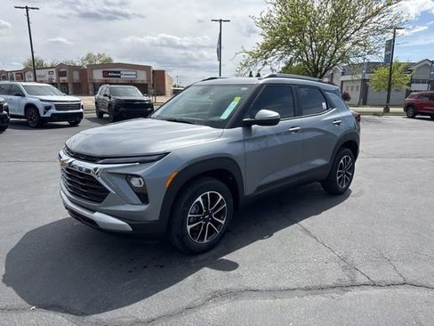 New 2026 Chevrolet TrailBlazer LT w/ LT Cold Weather Package AWD/4WD image 3