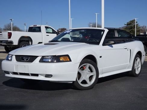 Used 2000 Ford Mustang GT image 2