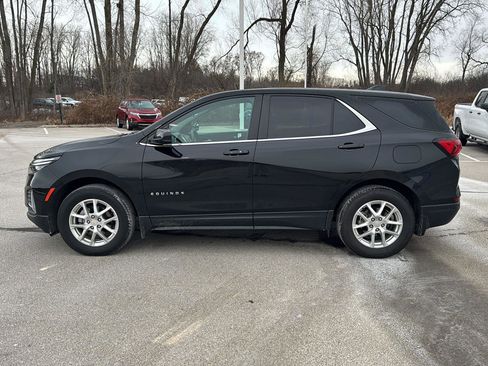 Used 2022 Chevrolet Equinox LT image 2