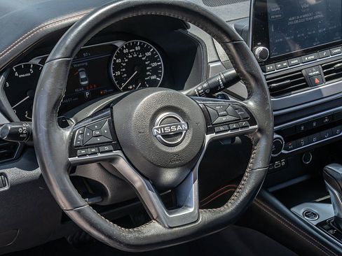 Used 2023 Nissan Altima 2.5 SR FWD image 23