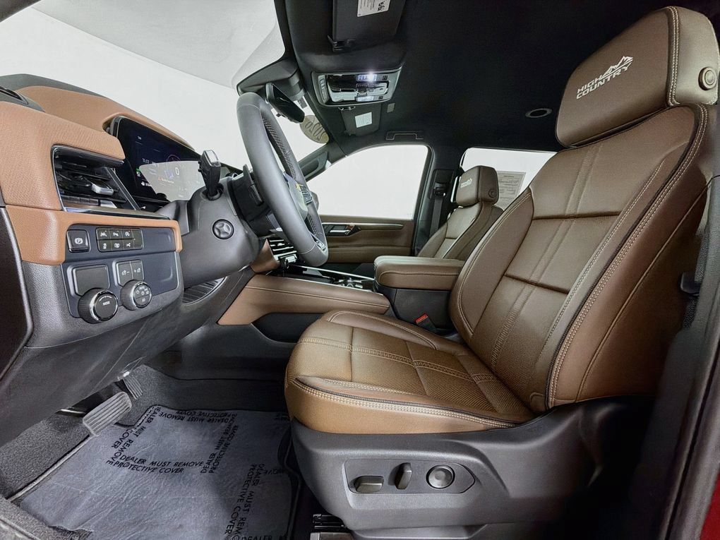 Used 2026 Chevrolet Tahoe High Country RWD image 12