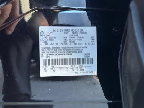 Used 2022 Ford Edge Titanium w/ Equipment Group 301A AWD/4WD image 32
