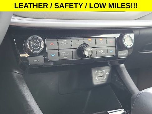 Used 2025 Jeep Compass Limited AWD/4WD image 19