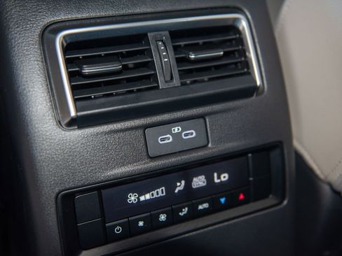 Used 2025 MAZDA CX-90 3.3 Turbo w/ Premium Sport Pkg image 15