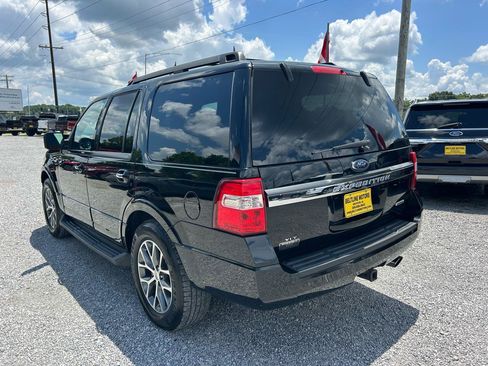 Used 2017 Ford Expedition XLT w/ Equipment Group 202A AWD/4WD image 20