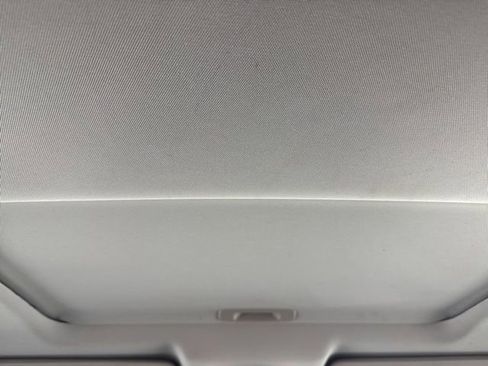 Used 2017 Nissan Armada Platinum w/ Interior Lighting Package image 33