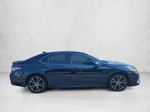 Certified 2019 Toyota Camry SE FWD image 4