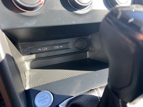 Used 2022 Volkswagen Taos S image 18