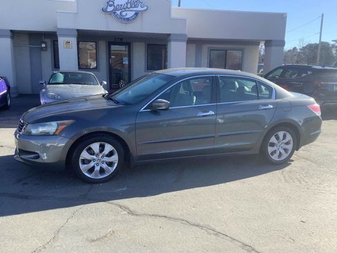 Used 2010 Honda Accord EX-L image 5