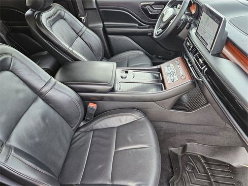 Certified 2023 Lincoln Aviator Reserve w/ Equipment Group 201A image 14