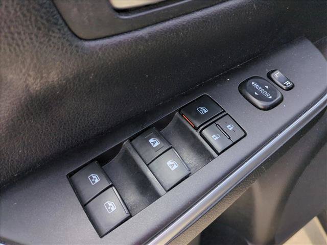 Used 2017 Toyota Camry SE FWD image 11