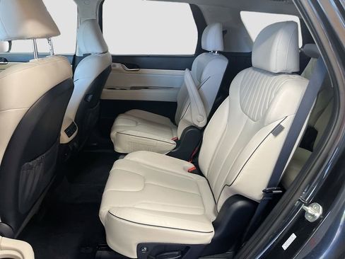 Used 2023 Hyundai Palisade Limited AWD/4WD image 26