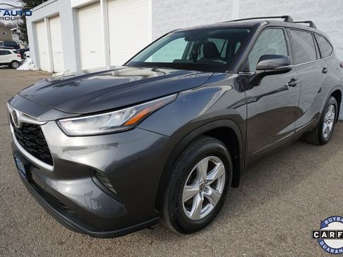 Used 2022 Toyota Highlander L image 3