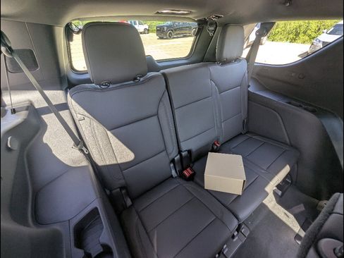 New 2026 Chevrolet Tahoe Z71 w/ Z71 Off-Road Package AWD/4WD image 17