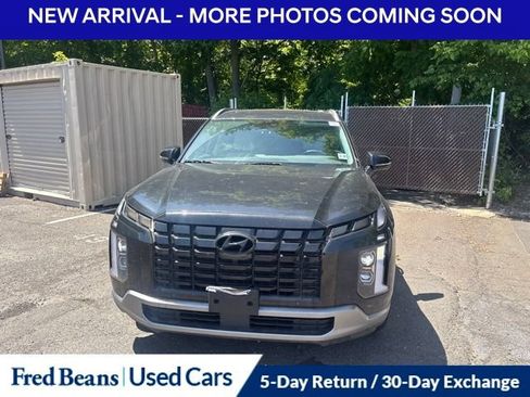 Used 2023 Hyundai Palisade SEL AWD/4WD image 2
