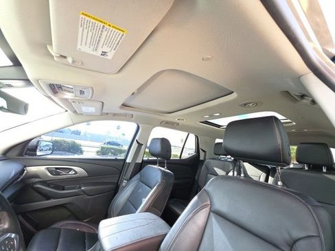 Used 2019 Chevrolet Traverse LT w/ LT Premium Package FWD image 15