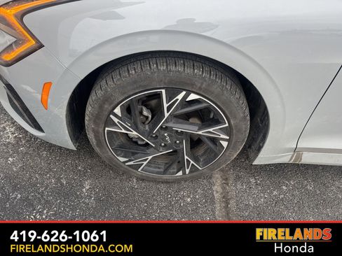 Used 2025 Kia K5 GT-Line w/ GT-Line Premium Package image 12