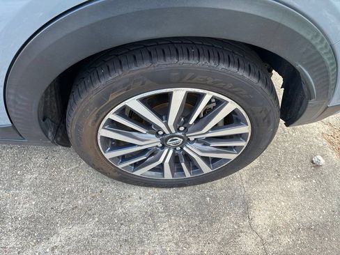 Used 2021 Nissan Kicks SV FWD image 11