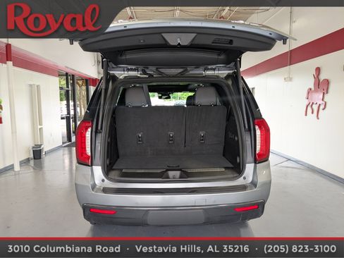 Used 2023 GMC Yukon AT4 w/ Technology Package AWD/4WD image 12
