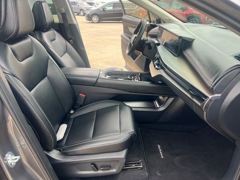 Used 2025 Nissan Murano SL AWD/4WD image 16
