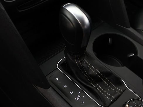 Used 2021 Volkswagen Atlas SE image 53