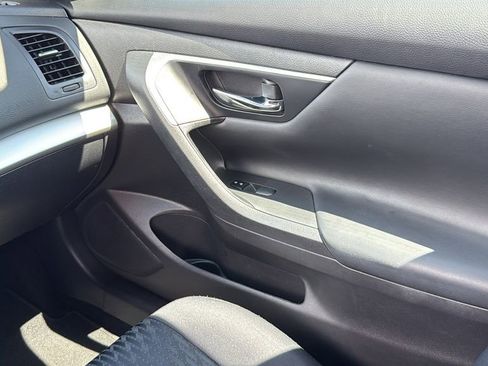 Used 2017 Nissan Altima 2.5 S w/ Power Driver Seat Package FWD image 28