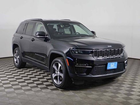 Used 2023 Jeep Grand Cherokee Limited AWD/4WD image 60
