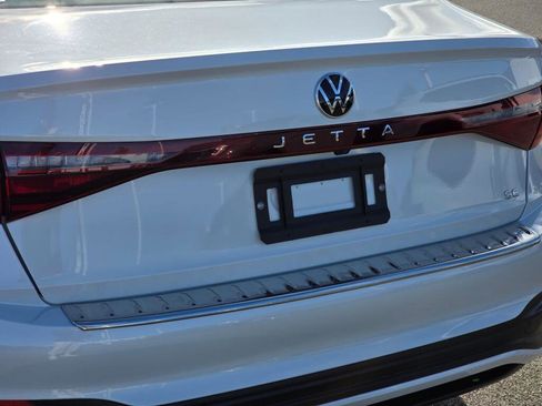 New 2026 Volkswagen Jetta SE image 13