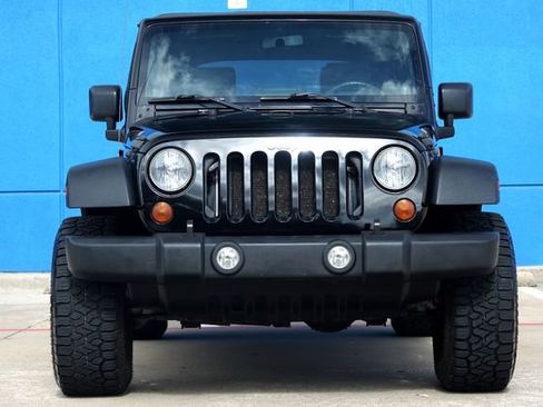 Used 2010 Jeep Wrangler Unlimited Sport image 11